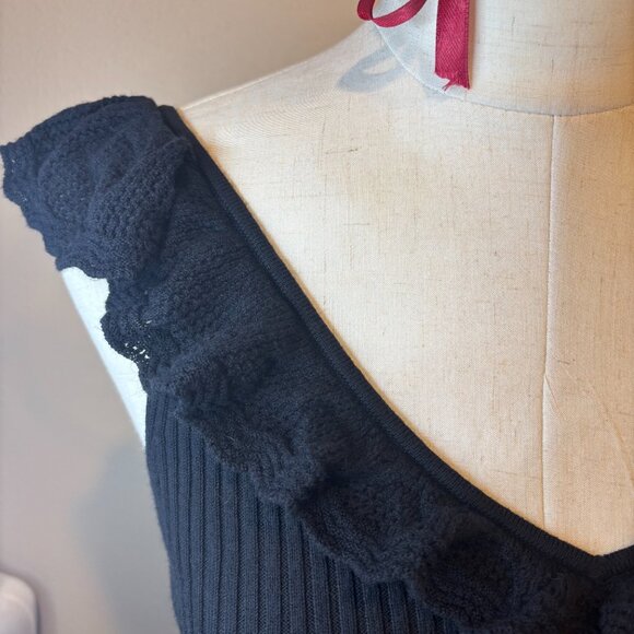 Gap Women's Tank Black V Neck Ruffle Sweater Ribbed Size Small Soft Knitted - Picture 3 of 7